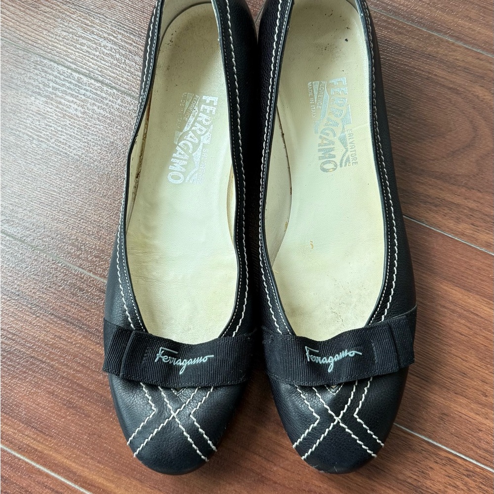Authentic Ferragamo Black Leather Ballet Flats